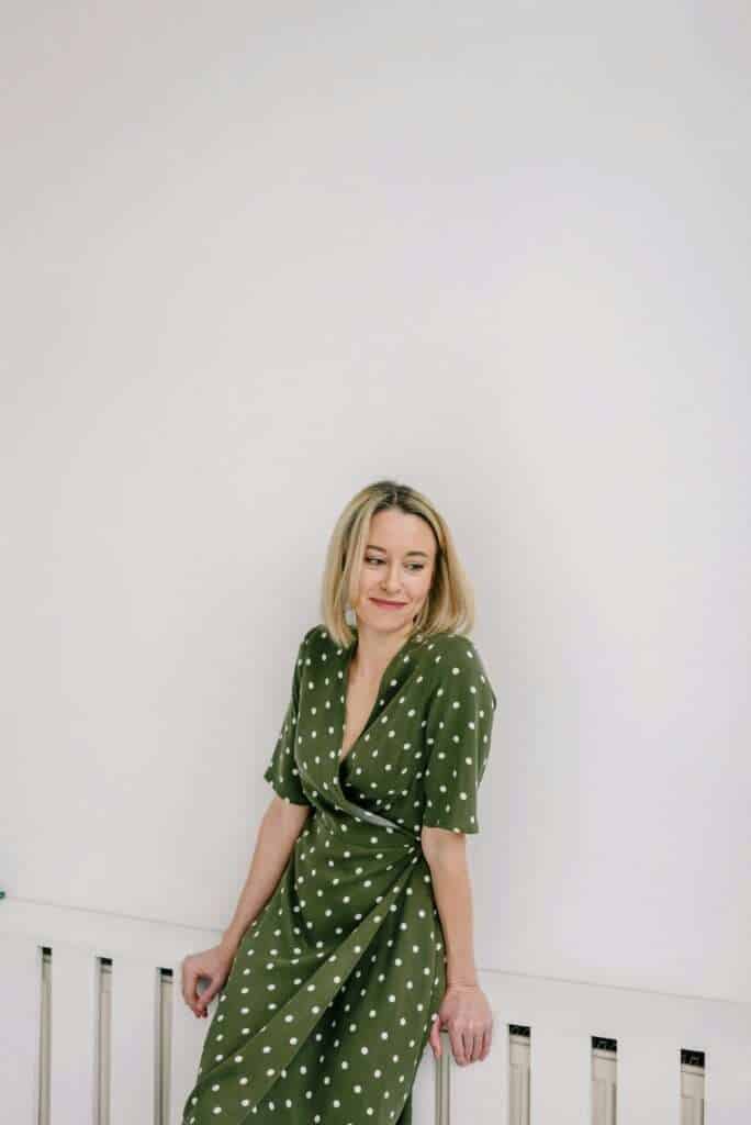 Breastfeeding-Friendly Fashion for Work and Meetings